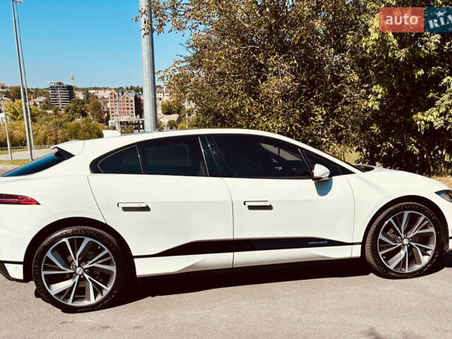 Белый Ягуар I-Pace, объемом двигателя 0 л и пробегом 83 тыс. км за 26500 $, фото 8 на Automoto.ua