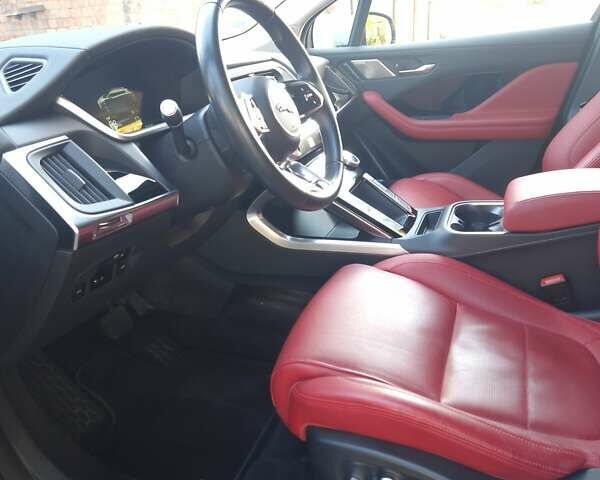 Белый Ягуар I-Pace, объемом двигателя 0 л и пробегом 40 тыс. км за 31900 $, фото 19 на Automoto.ua