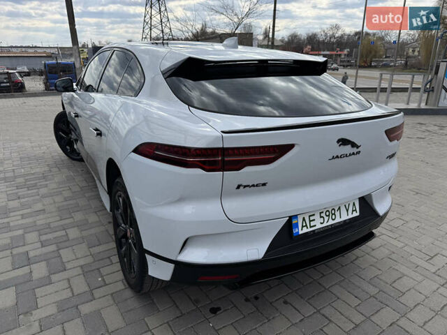 Белый Ягуар I-Pace, объемом двигателя 0 л и пробегом 99 тыс. км за 27999 $, фото 5 на Automoto.ua