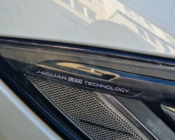 Білий Ягуар I-Pace, об'ємом двигуна 0 л та пробігом 41 тис. км за 27900 $, фото 20 на Automoto.ua