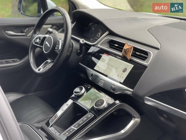 Білий Ягуар I-Pace, об'ємом двигуна 0 л та пробігом 64 тис. км за 24900 $, фото 45 на Automoto.ua