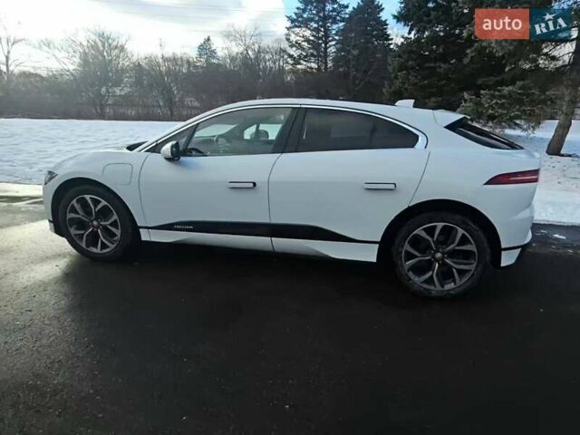 Белый Ягуар I-Pace, объемом двигателя 0 л и пробегом 123 тыс. км за 18000 $, фото 1 на Automoto.ua