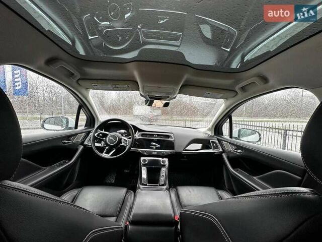 Белый Ягуар I-Pace, объемом двигателя 0 л и пробегом 56 тыс. км за 29999 $, фото 26 на Automoto.ua