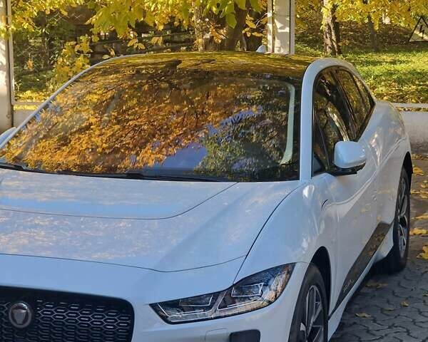 Белый Ягуар I-Pace, объемом двигателя 0 л и пробегом 40 тыс. км за 31900 $, фото 10 на Automoto.ua