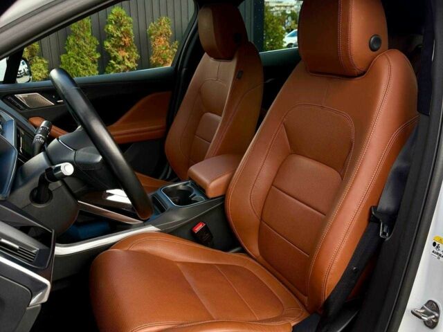 Белый Ягуар I-Pace, объемом двигателя 0 л и пробегом 37 тыс. км за 28900 $, фото 19 на Automoto.ua