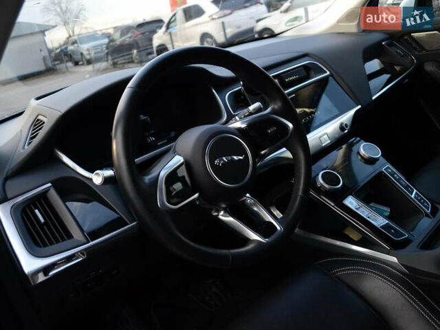 Белый Ягуар I-Pace, объемом двигателя 0 л и пробегом 99 тыс. км за 23999 $, фото 12 на Automoto.ua