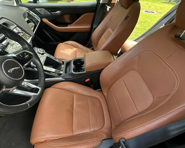 Белый Ягуар I-Pace, объемом двигателя 0 л и пробегом 43 тыс. км за 27300 $, фото 35 на Automoto.ua