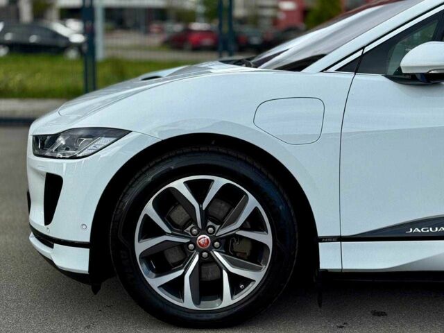 Белый Ягуар I-Pace, объемом двигателя 0 л и пробегом 37 тыс. км за 28900 $, фото 6 на Automoto.ua