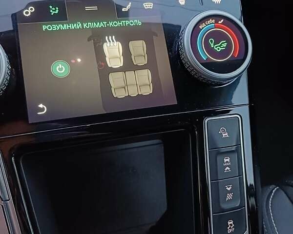 Белый Ягуар I-Pace, объемом двигателя 0 л и пробегом 127 тыс. км за 27699 $, фото 14 на Automoto.ua
