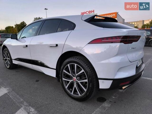 Белый Ягуар I-Pace, объемом двигателя 0 л и пробегом 65 тыс. км за 31800 $, фото 5 на Automoto.ua