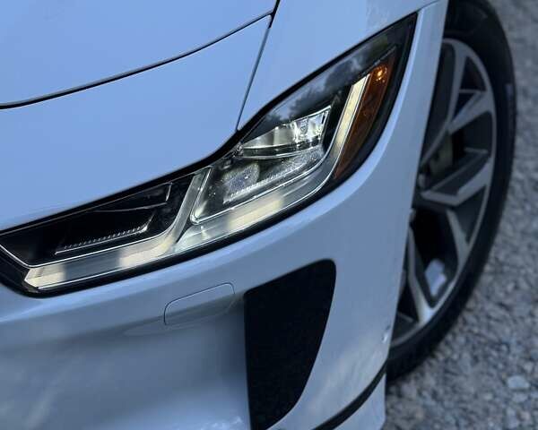 Білий Ягуар I-Pace, об'ємом двигуна 0 л та пробігом 63 тис. км за 25999 $, фото 1 на Automoto.ua
