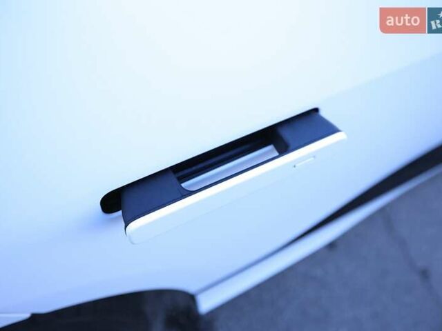 Белый Ягуар I-Pace, объемом двигателя 0 л и пробегом 36 тыс. км за 43000 $, фото 30 на Automoto.ua