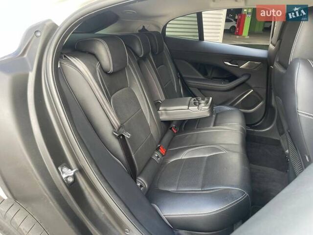 Белый Ягуар I-Pace, объемом двигателя 0 л и пробегом 78 тыс. км за 25990 $, фото 11 на Automoto.ua