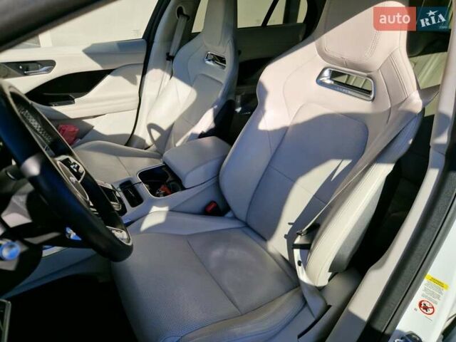Білий Ягуар I-Pace, об'ємом двигуна 0 л та пробігом 50 тис. км за 48000 $, фото 26 на Automoto.ua