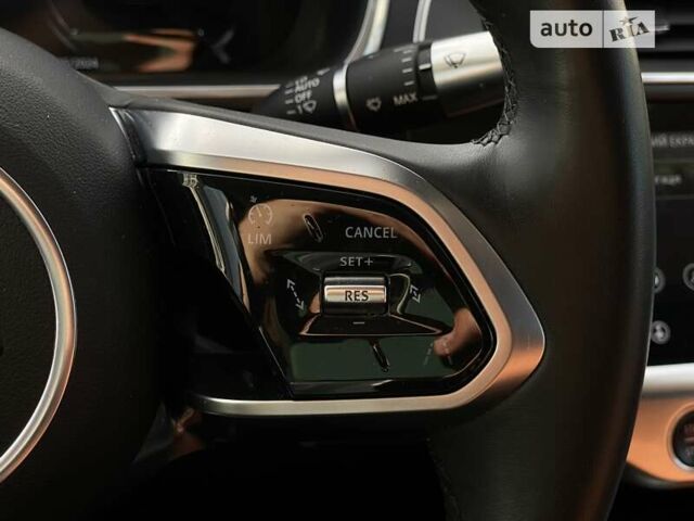 Белый Ягуар I-Pace, объемом двигателя 0 л и пробегом 54 тыс. км за 31999 $, фото 29 на Automoto.ua