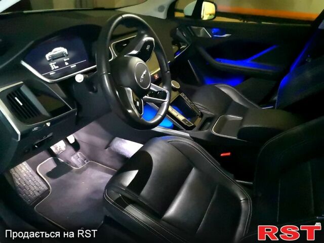 Белый Ягуар I-Pace, объемом двигателя 0 л и пробегом 78 тыс. км за 33600 $, фото 7 на Automoto.ua