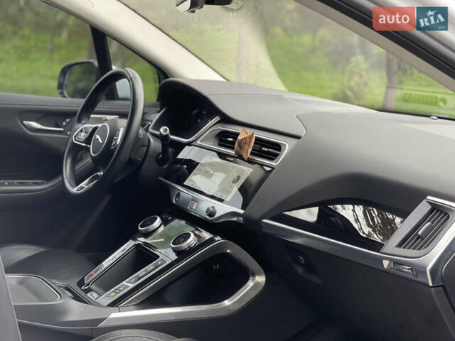 Білий Ягуар I-Pace, об'ємом двигуна 0 л та пробігом 64 тис. км за 24900 $, фото 44 на Automoto.ua