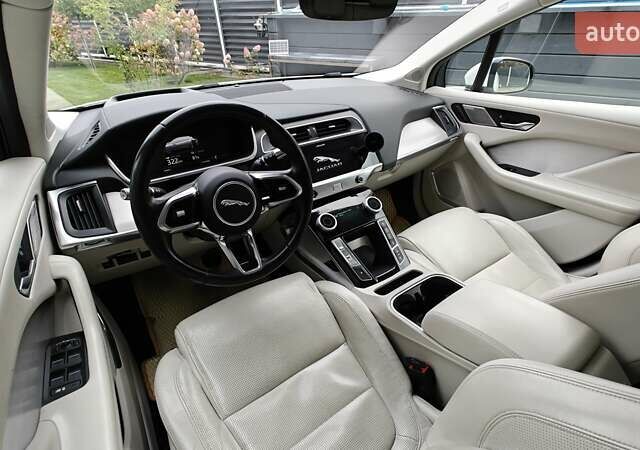 Белый Ягуар I-Pace, объемом двигателя 0 л и пробегом 58 тыс. км за 29700 $, фото 2 на Automoto.ua