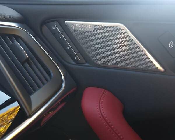 Белый Ягуар I-Pace, объемом двигателя 0 л и пробегом 40 тыс. км за 31900 $, фото 11 на Automoto.ua