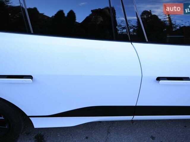 Белый Ягуар I-Pace, объемом двигателя 0 л и пробегом 36 тыс. км за 43000 $, фото 29 на Automoto.ua