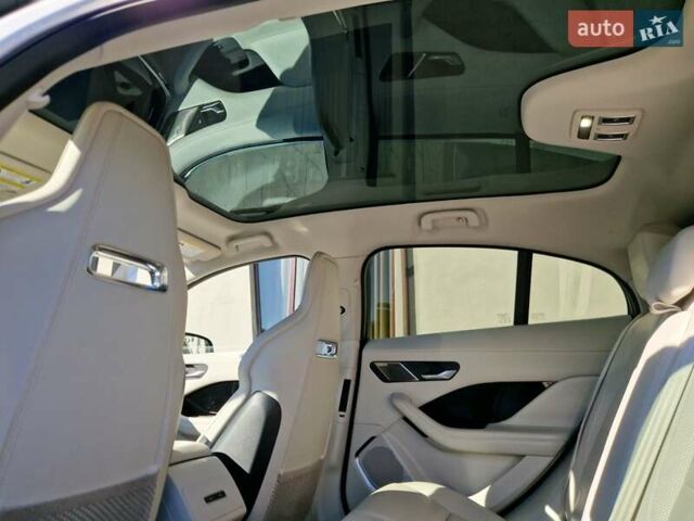 Білий Ягуар I-Pace, об'ємом двигуна 0 л та пробігом 50 тис. км за 48000 $, фото 55 на Automoto.ua