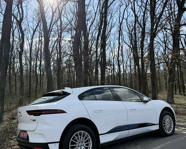 Белый Ягуар I-Pace, объемом двигателя 0 л и пробегом 83 тыс. км за 23200 $, фото 70 на Automoto.ua