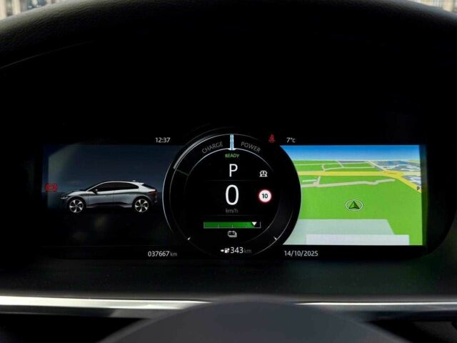 Белый Ягуар I-Pace, объемом двигателя 0 л и пробегом 37 тыс. км за 28900 $, фото 12 на Automoto.ua