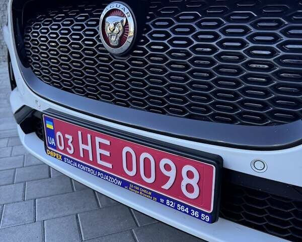 Белый Ягуар I-Pace, объемом двигателя 0 л и пробегом 83 тыс. км за 23200 $, фото 6 на Automoto.ua