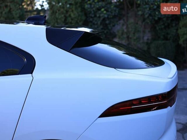 Белый Ягуар I-Pace, объемом двигателя 0 л и пробегом 36 тыс. км за 43000 $, фото 38 на Automoto.ua