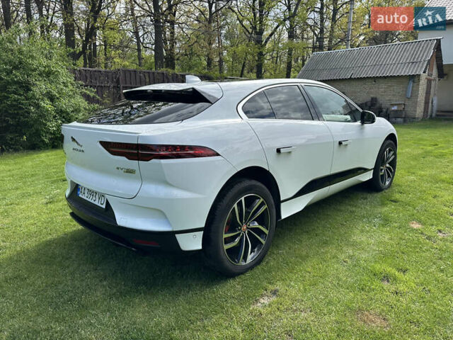 Белый Ягуар I-Pace, объемом двигателя 0 л и пробегом 43 тыс. км за 27300 $, фото 7 на Automoto.ua
