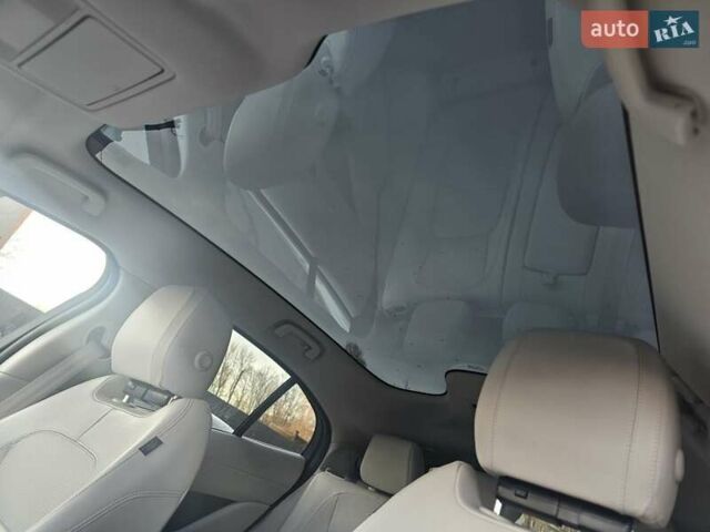 Белый Ягуар I-Pace, объемом двигателя 0 л и пробегом 101 тыс. км за 24700 $, фото 24 на Automoto.ua