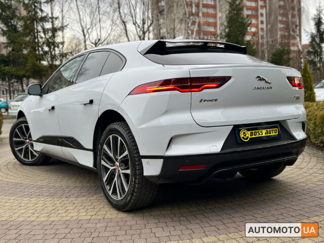 Белый Ягуар I-Pace, объемом двигателя 90 л и пробегом 68 тыс. км за 32999 $, фото 9 на Automoto.ua