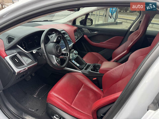 Білий Ягуар I-Pace, об'ємом двигуна 0 л та пробігом 99 тис. км за 26499 $, фото 21 на Automoto.ua