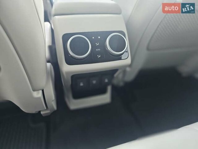 Белый Ягуар I-Pace, объемом двигателя 0 л и пробегом 101 тыс. км за 24700 $, фото 29 на Automoto.ua