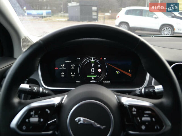 Белый Ягуар I-Pace, объемом двигателя 0 л и пробегом 99 тыс. км за 22999 $, фото 21 на Automoto.ua