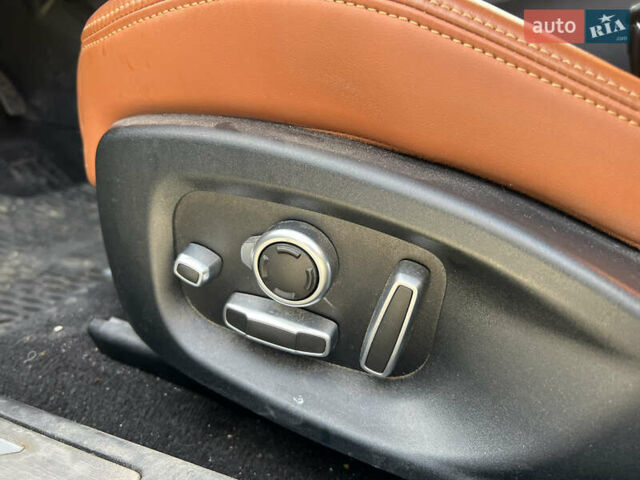 Белый Ягуар I-Pace, объемом двигателя 0 л и пробегом 83 тыс. км за 13900 $, фото 9 на Automoto.ua