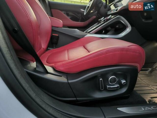 Белый Ягуар I-Pace, объемом двигателя 0 л и пробегом 65 тыс. км за 31800 $, фото 17 на Automoto.ua