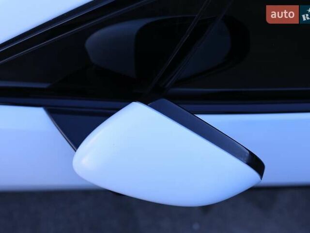 Белый Ягуар I-Pace, объемом двигателя 0 л и пробегом 36 тыс. км за 43000 $, фото 39 на Automoto.ua