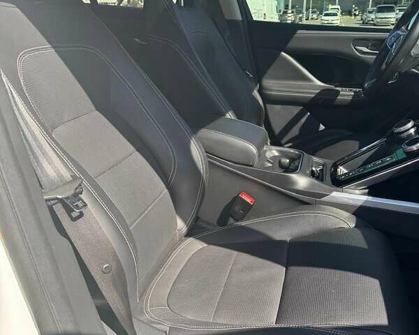 Білий Ягуар I-Pace, об'ємом двигуна 0 л та пробігом 63 тис. км за 29500 $, фото 31 на Automoto.ua