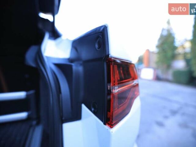 Белый Ягуар I-Pace, объемом двигателя 0 л и пробегом 36 тыс. км за 43000 $, фото 18 на Automoto.ua