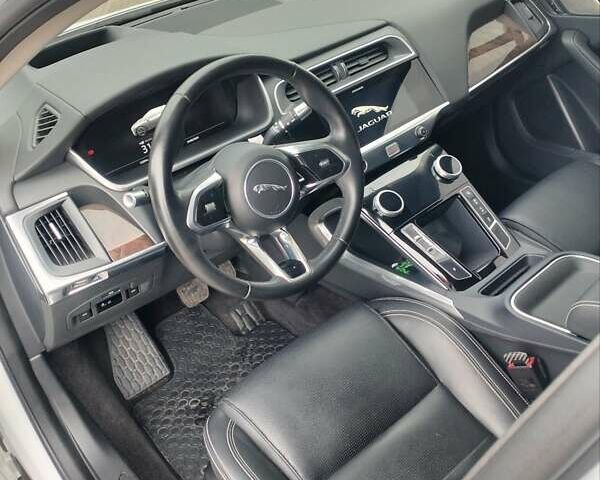 Белый Ягуар I-Pace, объемом двигателя 0 л и пробегом 129 тыс. км за 22800 $, фото 46 на Automoto.ua