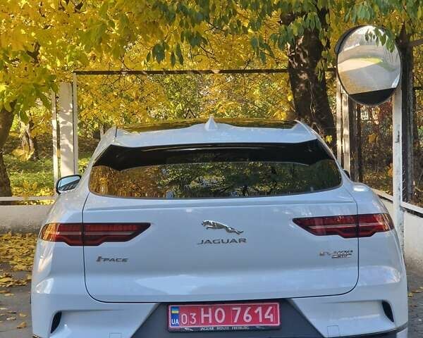 Белый Ягуар I-Pace, объемом двигателя 0 л и пробегом 40 тыс. км за 31900 $, фото 5 на Automoto.ua