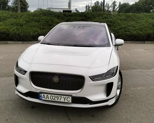 Белый Ягуар I-Pace, объемом двигателя 0 л и пробегом 129 тыс. км за 22800 $, фото 4 на Automoto.ua