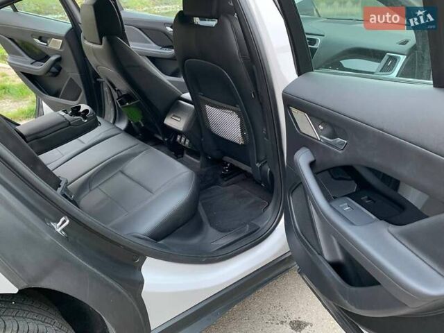 Белый Ягуар I-Pace, объемом двигателя 0 л и пробегом 23 тыс. км за 30800 $, фото 21 на Automoto.ua