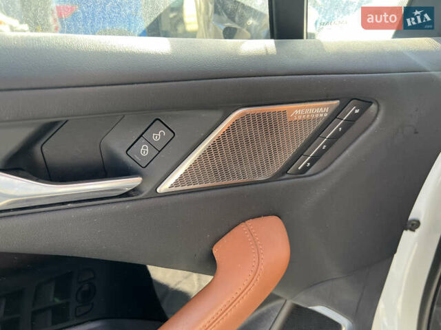 Белый Ягуар I-Pace, объемом двигателя 0 л и пробегом 83 тыс. км за 13900 $, фото 8 на Automoto.ua