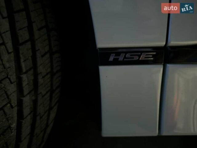 Белый Ягуар I-Pace, объемом двигателя 0 л и пробегом 65 тыс. км за 31800 $, фото 21 на Automoto.ua