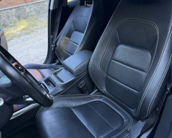 Білий Ягуар I-Pace, об'ємом двигуна 0 л та пробігом 63 тис. км за 25999 $, фото 12 на Automoto.ua