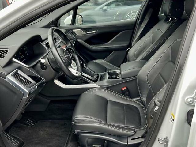 Белый Ягуар I-Pace, объемом двигателя 0 л и пробегом 105 тыс. км за 24999 $, фото 24 на Automoto.ua