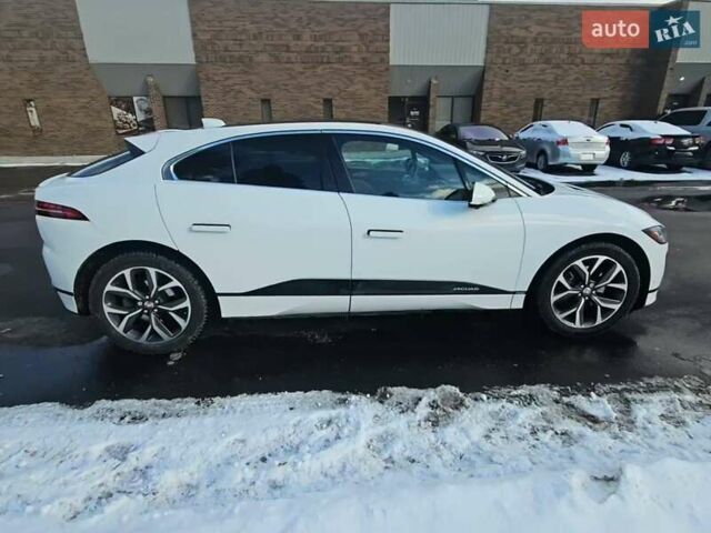 Белый Ягуар I-Pace, объемом двигателя 0 л и пробегом 123 тыс. км за 18000 $, фото 3 на Automoto.ua