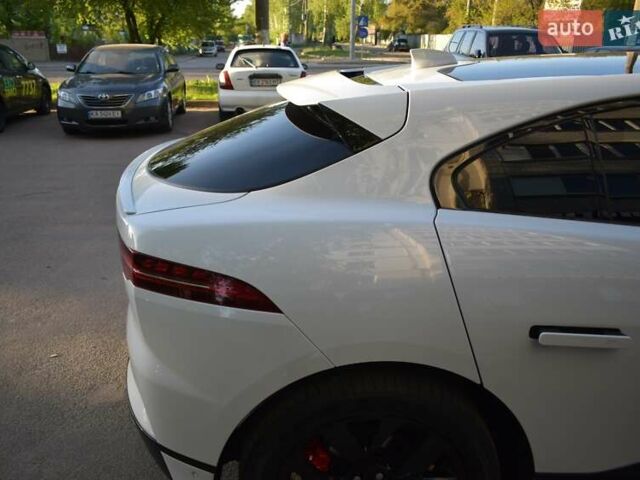 Белый Ягуар I-Pace, объемом двигателя 0 л и пробегом 61 тыс. км за 25000 $, фото 11 на Automoto.ua